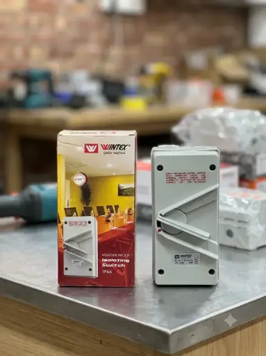 [1531] WINTEX WP ISOLATOR IP66 2P 20A 